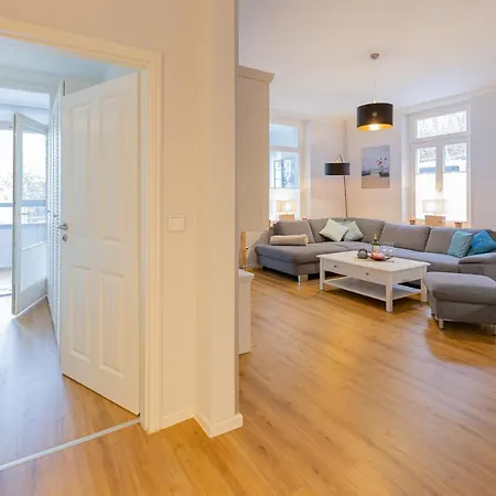 Odin, Muschelsucher 아파트 Sellin (Rugen)